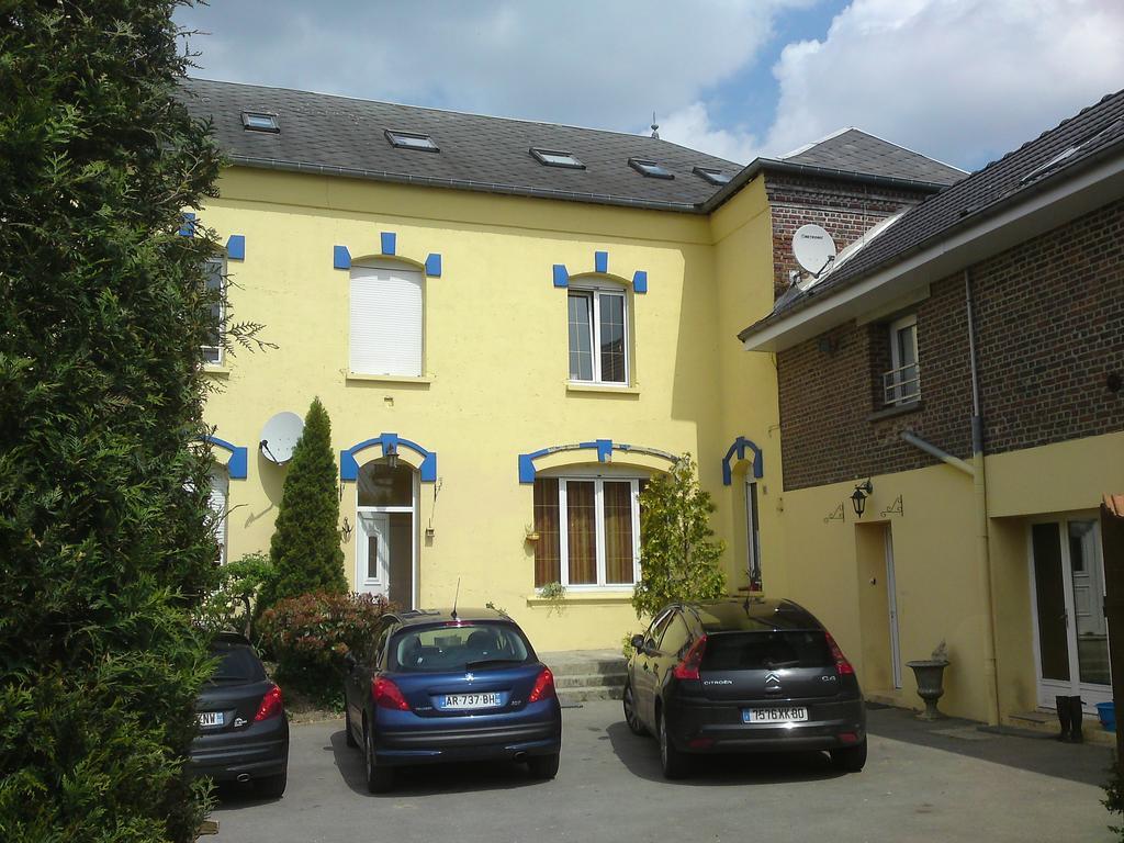Family Delcour Bed & Breakfast Mailly-Maillet Exterior photo
